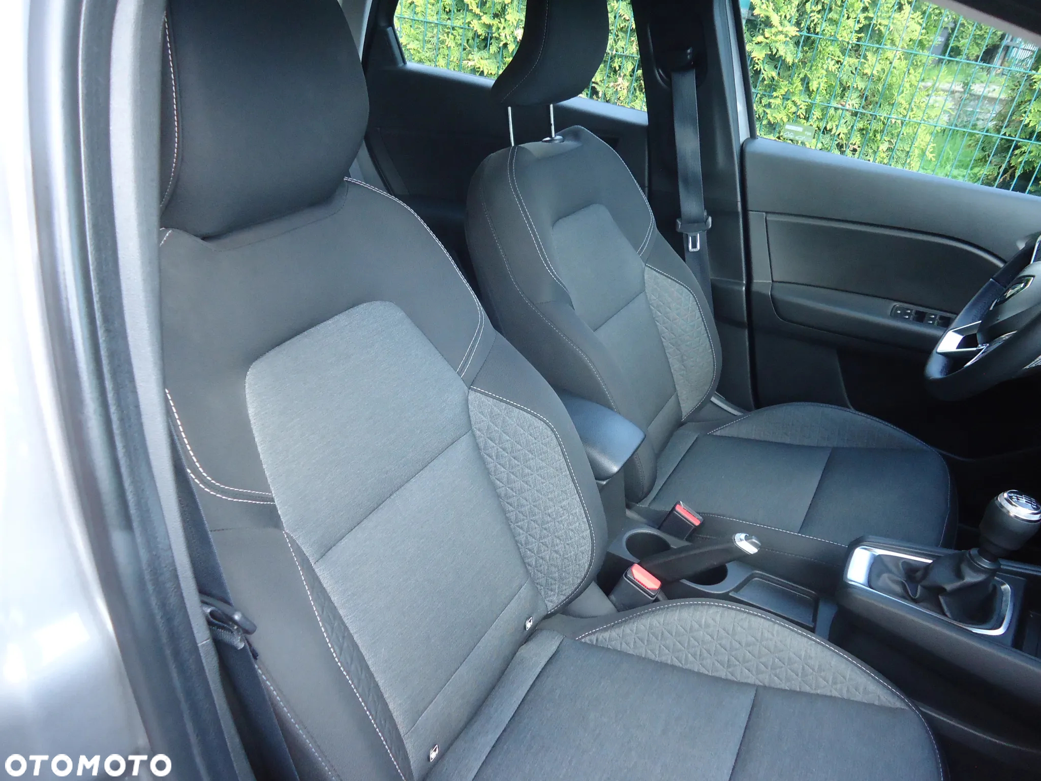 Renault Captur 1.0 TCe Zen - 11