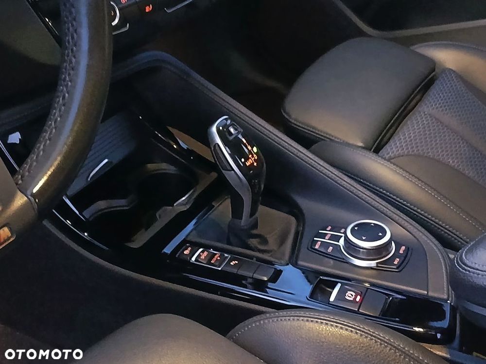BMW X1 sDrive18d M Sport - 17