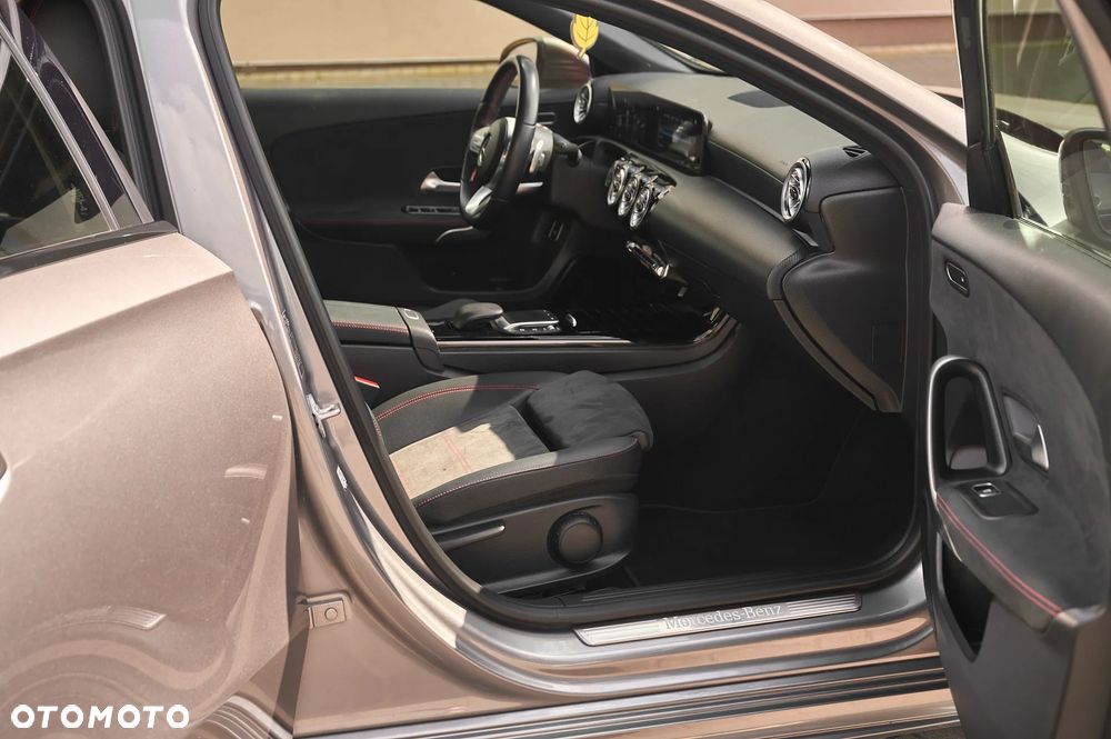 Mercedes-Benz Klasa A 220 d AMG Line 8G-DCT - 22