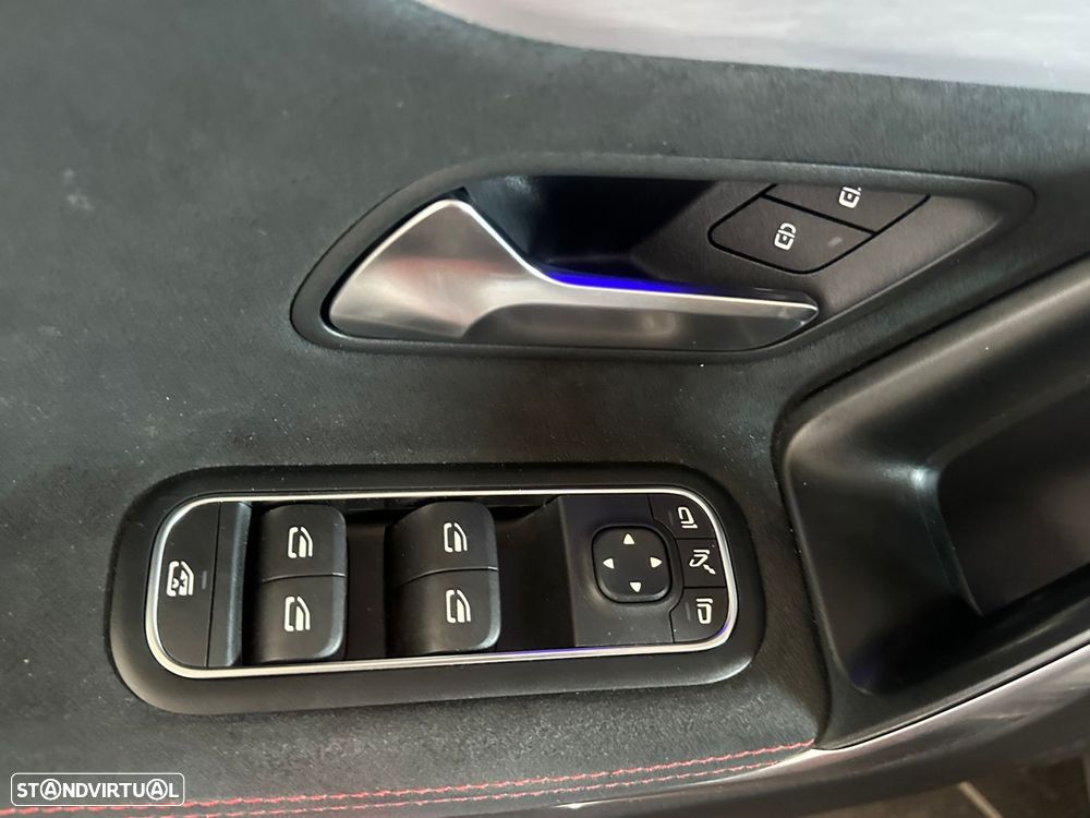 Mercedes-Benz CLA 180 d Shooting Brake AMG Line Aut. - 33