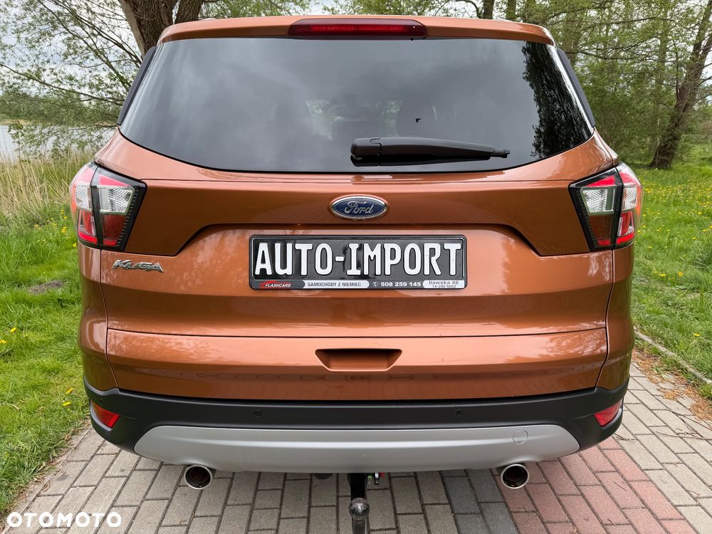 Ford Kuga 2.0 TDCi 2x4 Titanium - 4