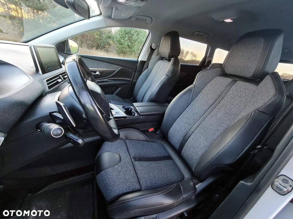 Peugeot 5008 BlueHDi 130 EAT8 Allure - 6