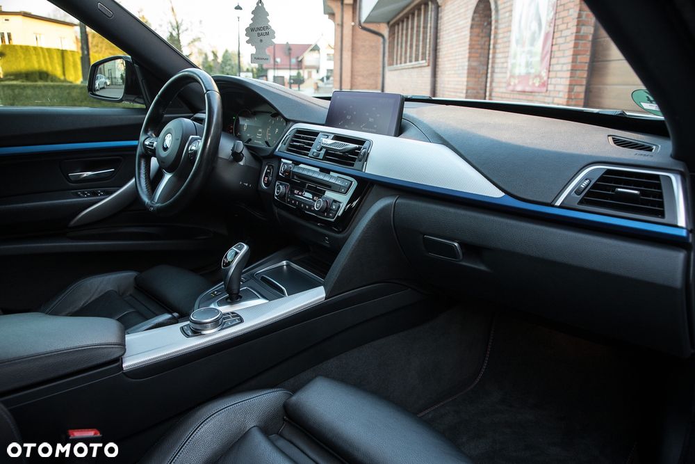 BMW 3GT 330i xDrive M Sport - 32