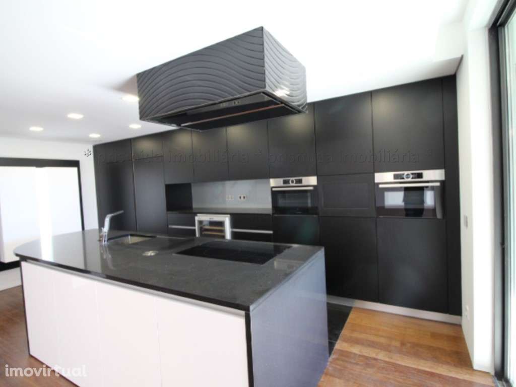 Moradia T3+Office (500m praia) - Grande imagem: 2/25