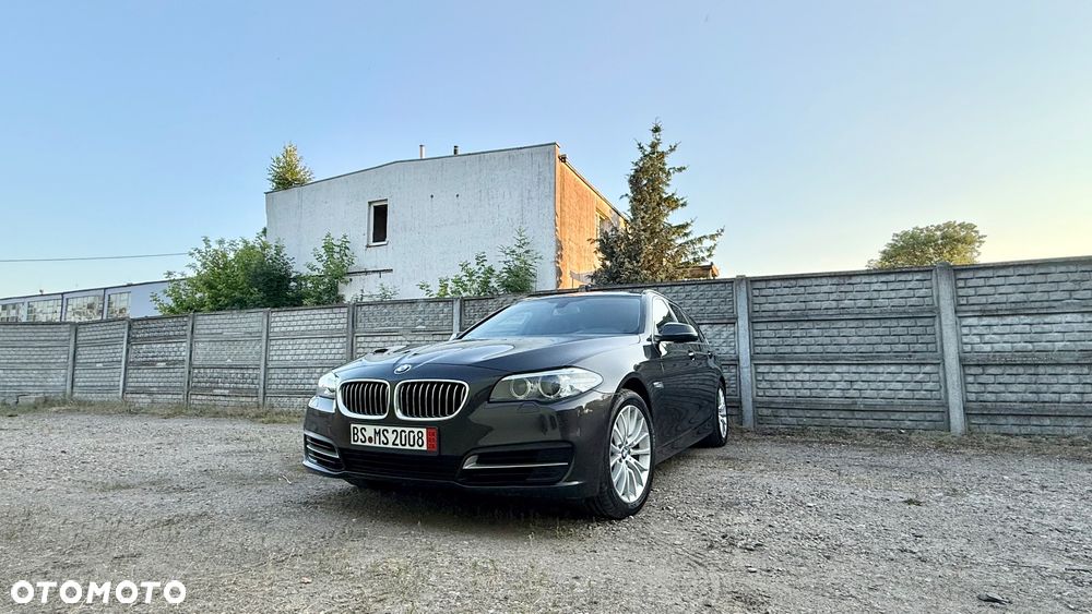 BMW Seria 5 525d - 25