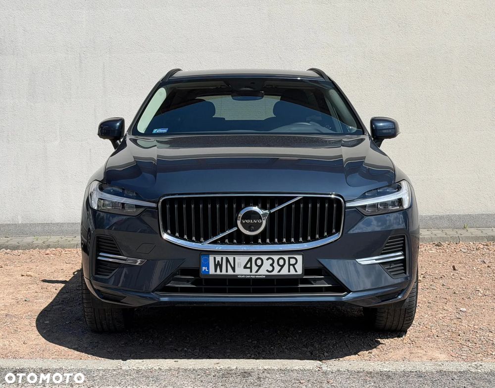 Volvo XC 60 B4 B Momentum Pro - 4