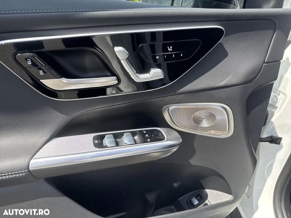 Mercedes-Benz GLC 300 e 4MATIC - 16