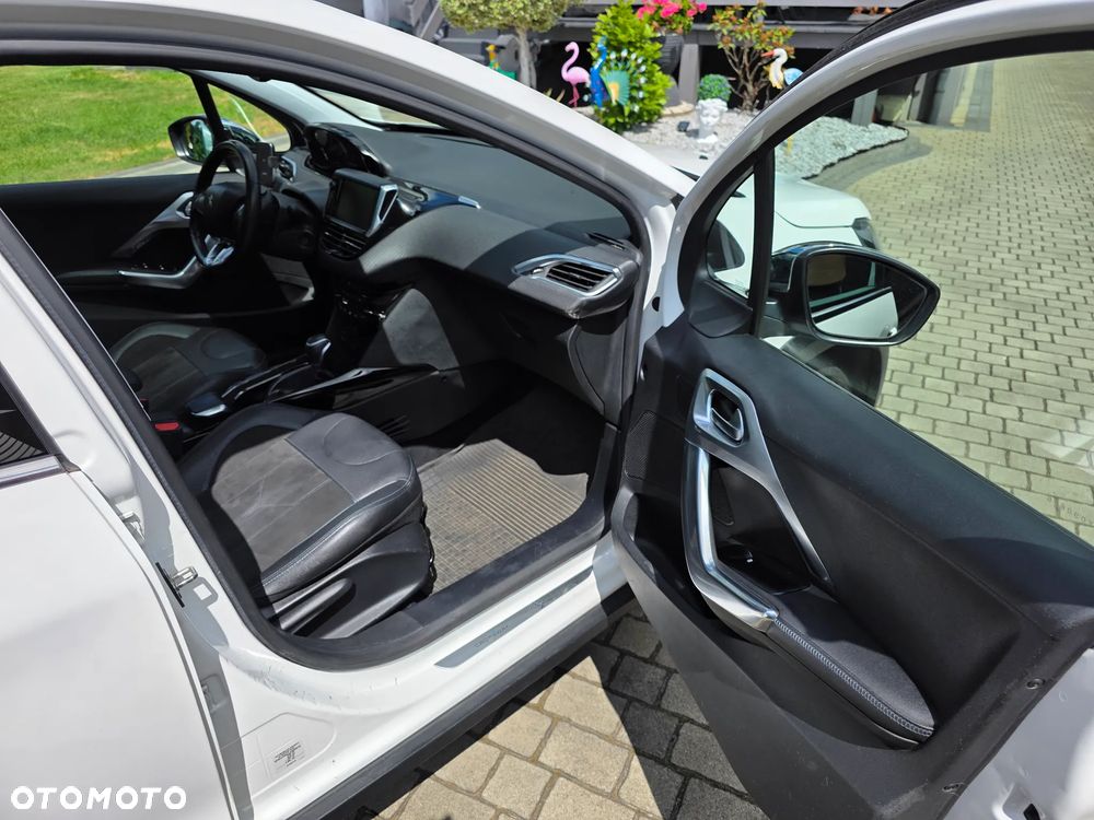 Peugeot 2008 1.2 Pure Tech Crossway S&S EAT6 - 21