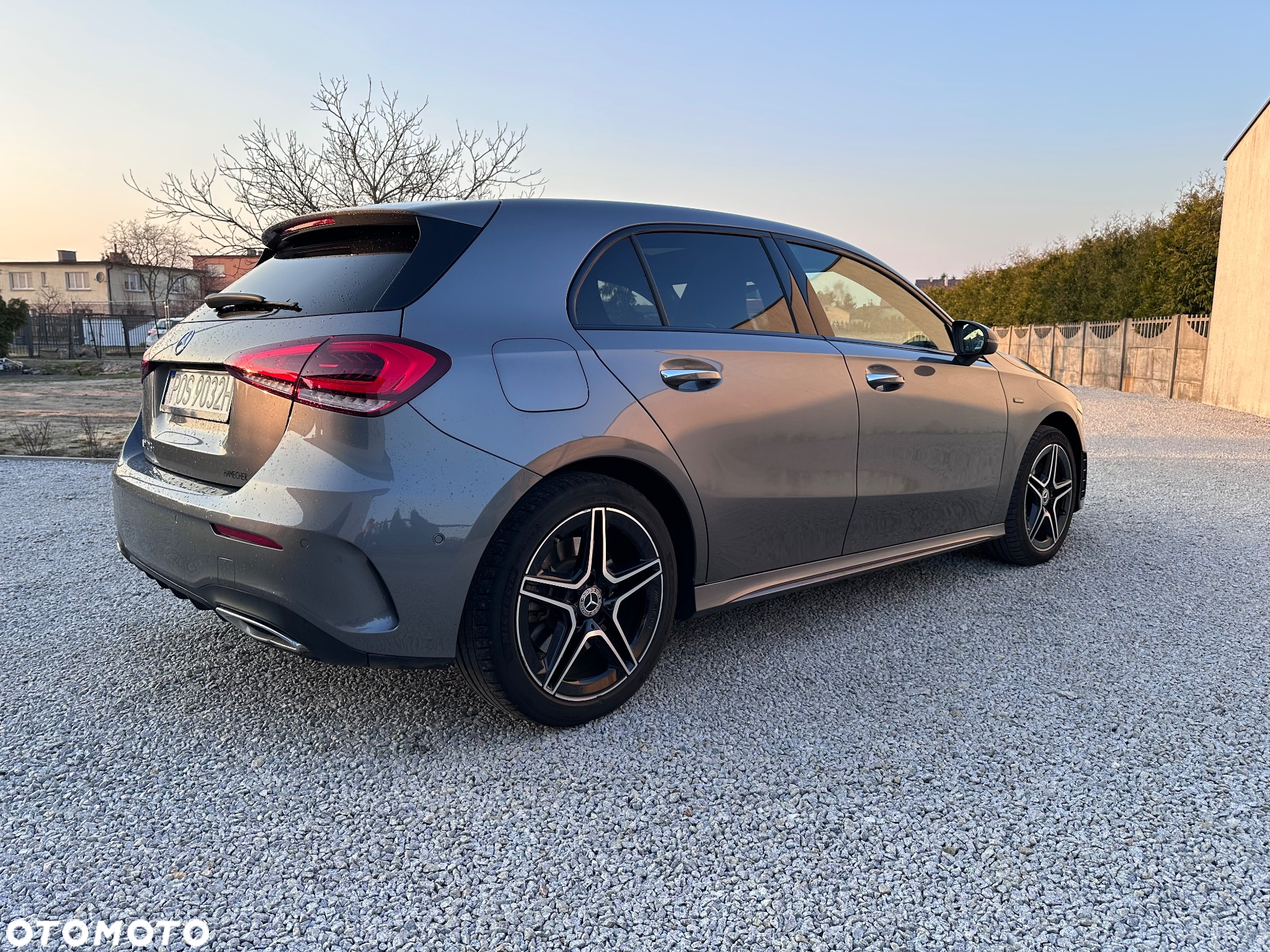 Mercedes-Benz Klasa A 250 e PHEV AMG Line 8G-DCT - 4