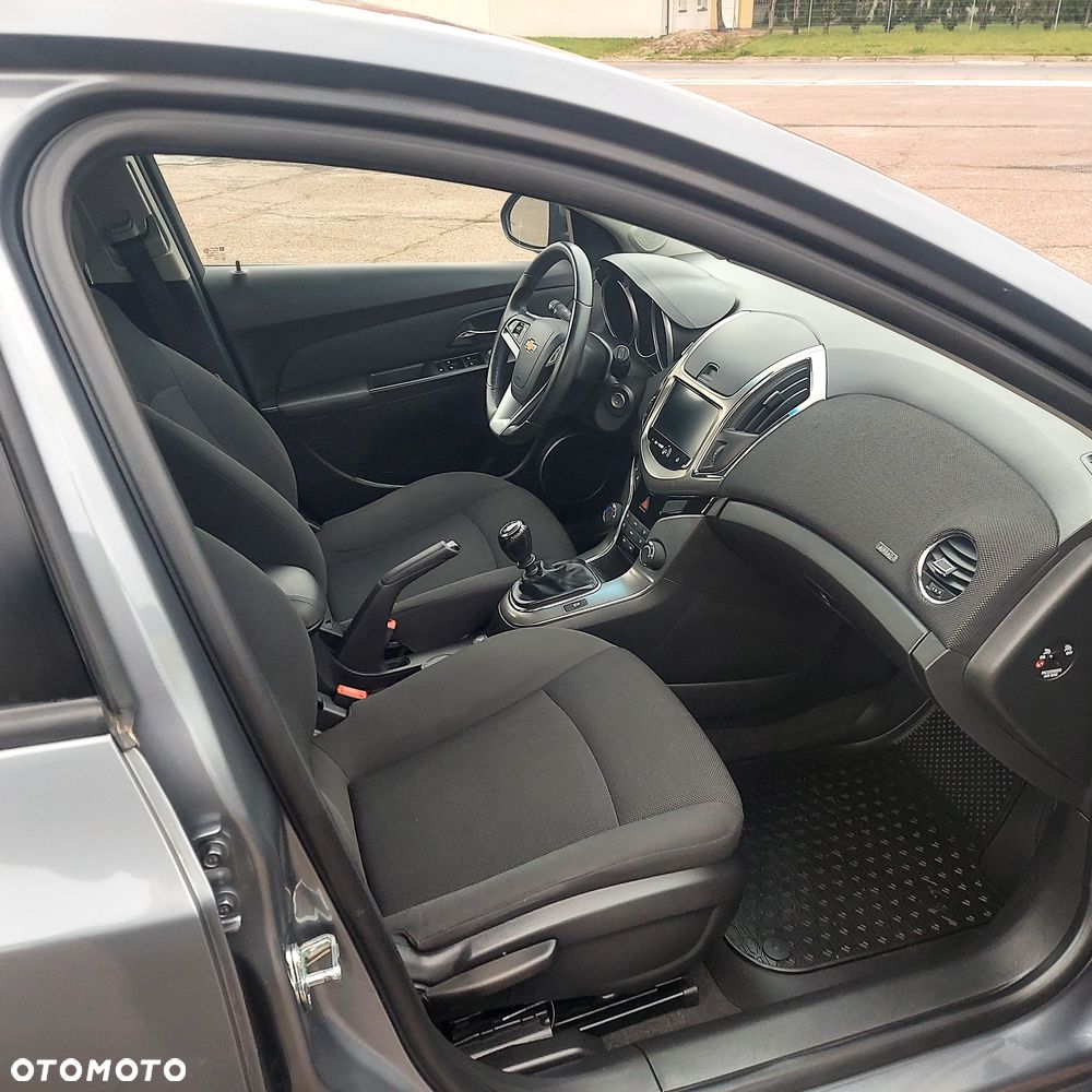 Chevrolet Cruze 1.6 LT+ - 10