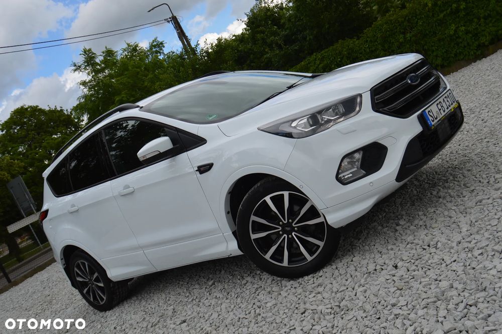 Ford Kuga 1.5 EcoBoost 2x4 ST-Line - 17