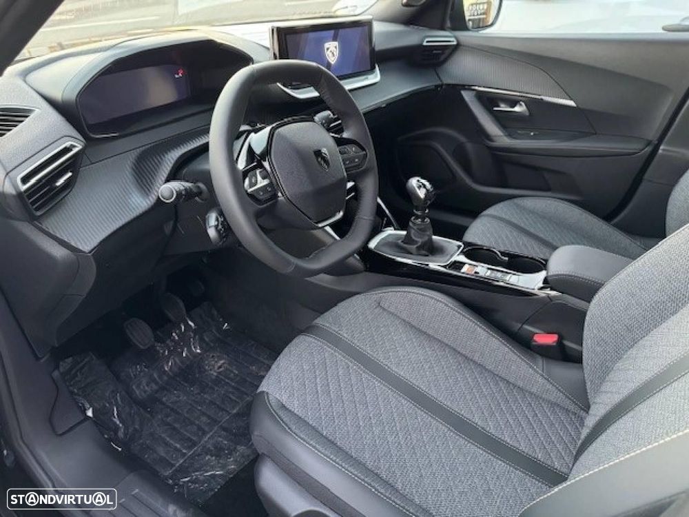 Peugeot 2008 1.2 PureTech Allure - 8