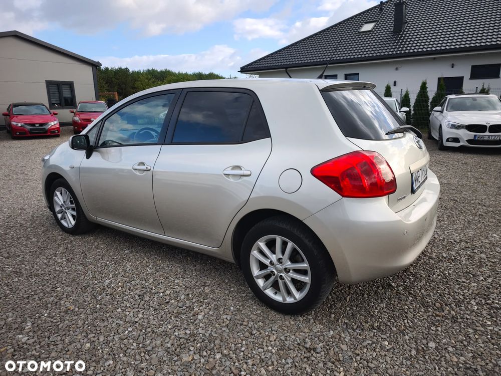 Toyota Auris 1.6 Valvematic Edition - 3