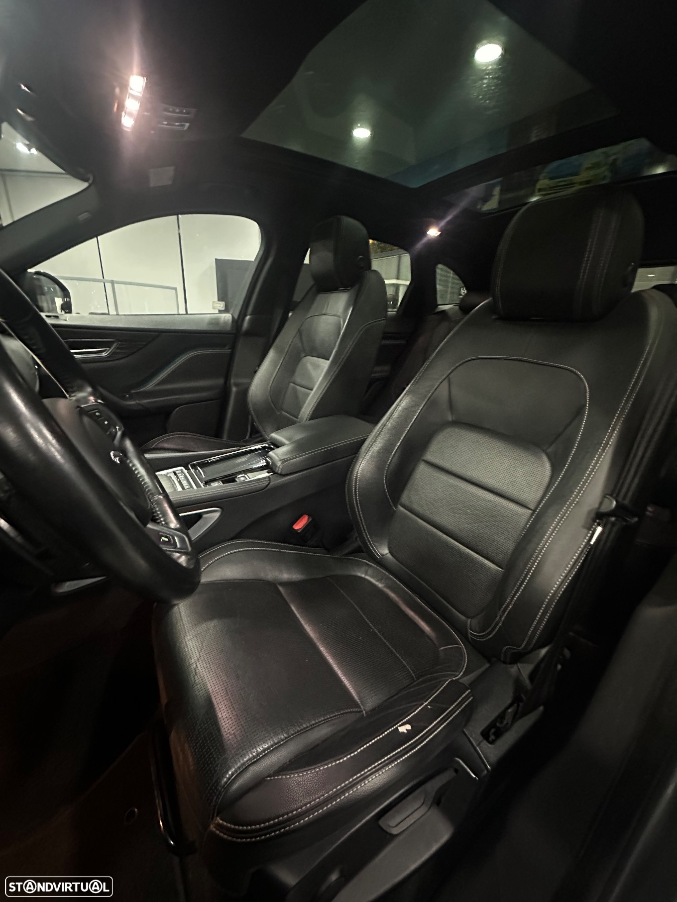 Jaguar F-Pace 2.0 D200 AWD R-Dynamic SE - 16