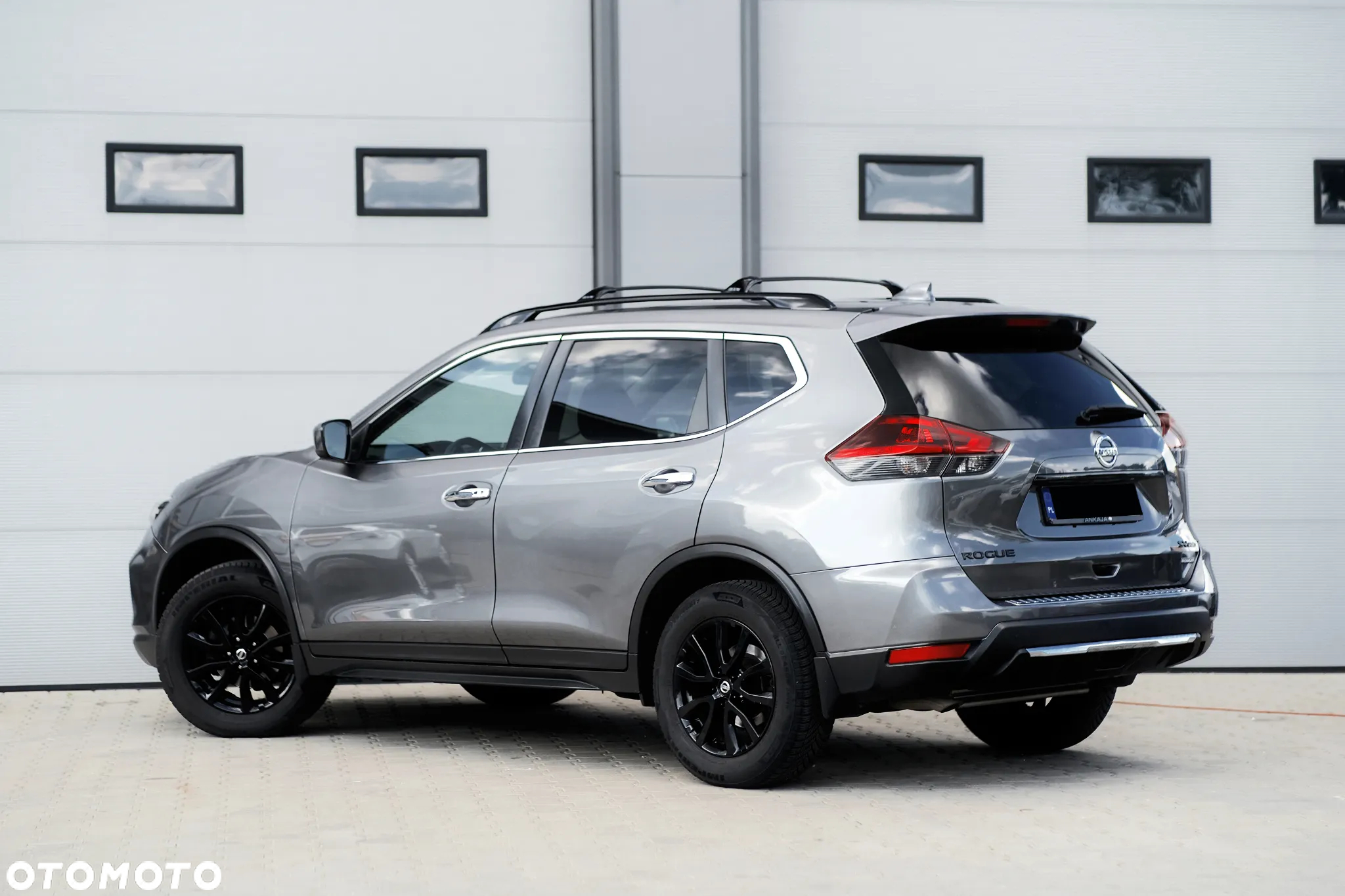 Nissan Rogue - 10