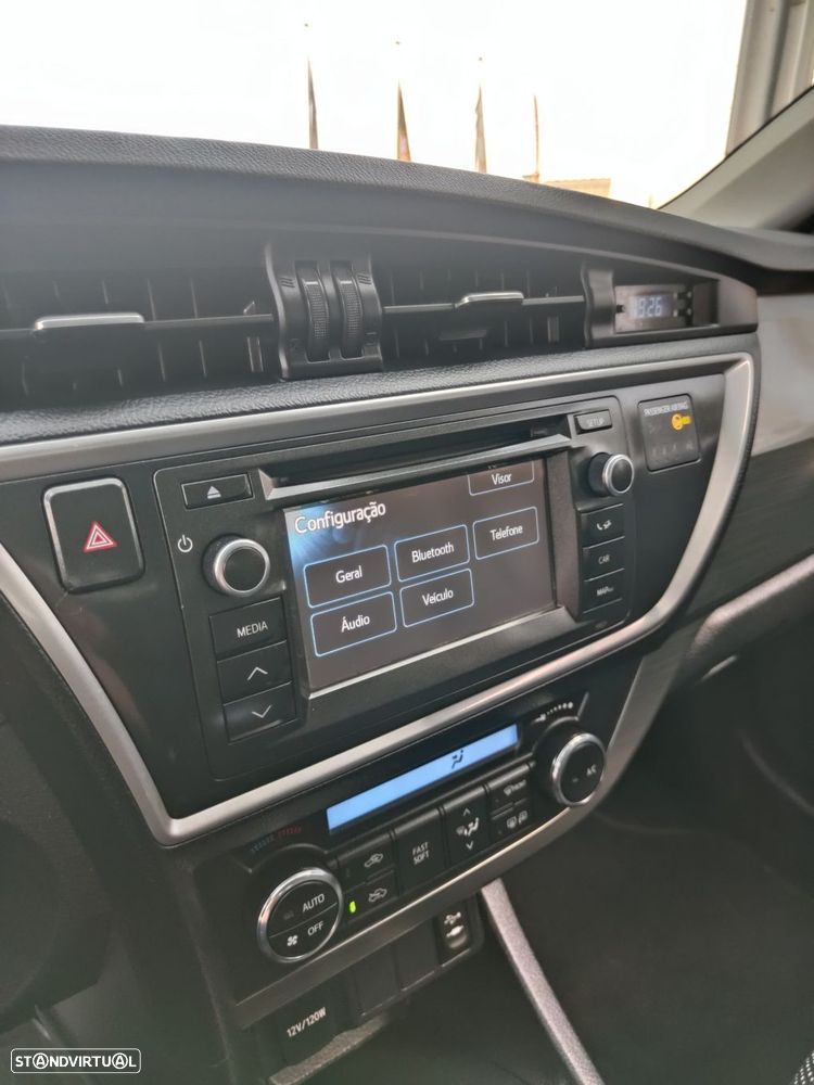 Toyota Auris 1.4 D-4D Com.+P.Sport+Navi - 45