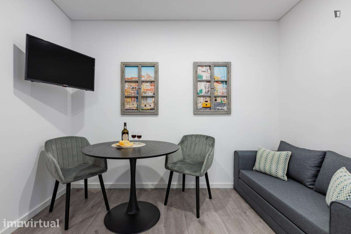 Apartamento com 1 quartos - localizado em Ramalde Porto - Grande imagem: 5/27
