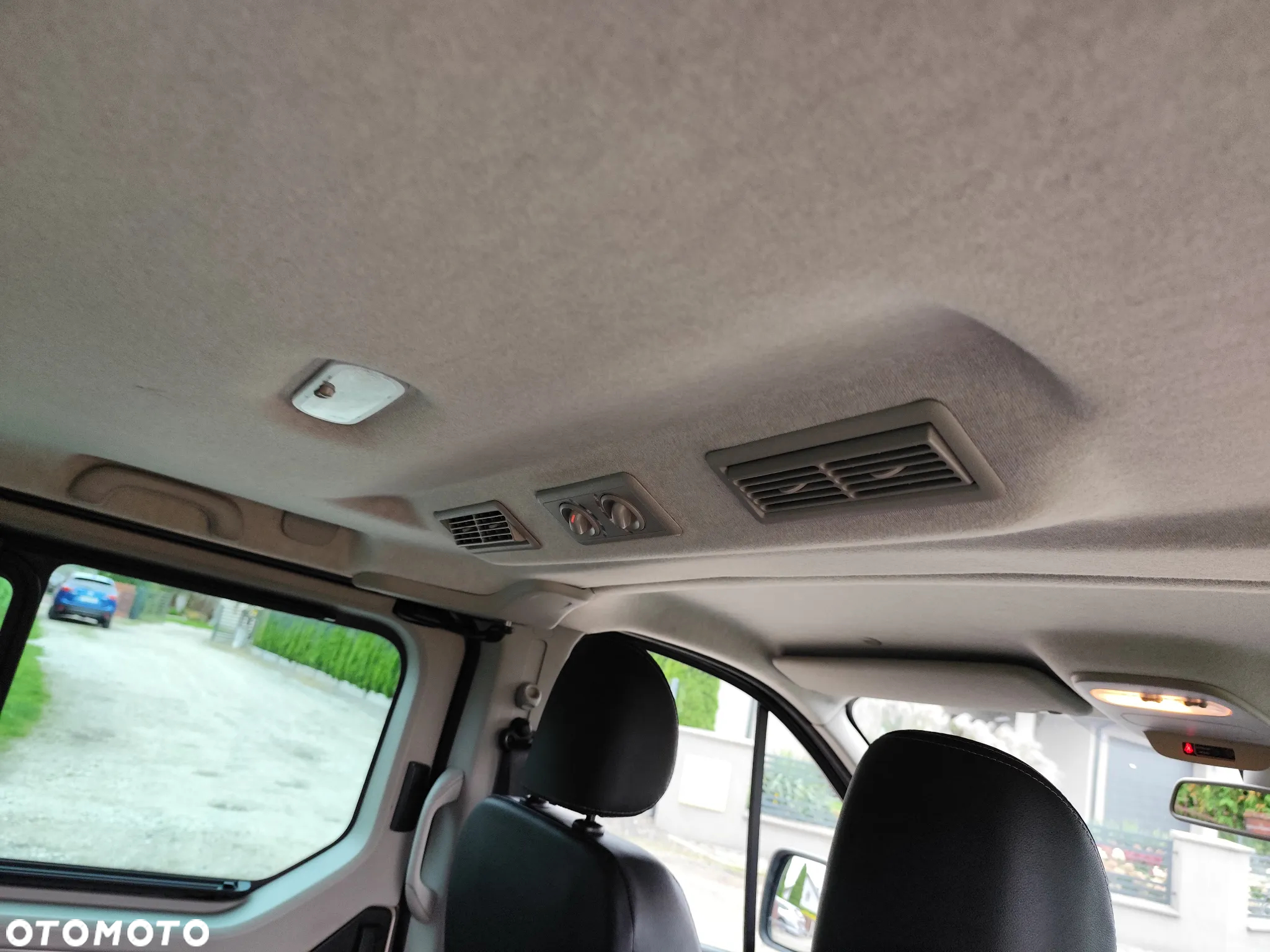 Renault Trafic Grand SpaceClass 2.0 dCi - 10