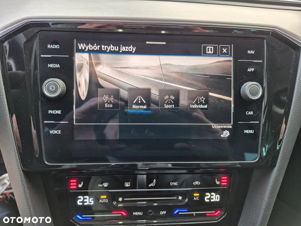 Volkswagen Passat 2.0 TDI EVO Elegance DSG - 14