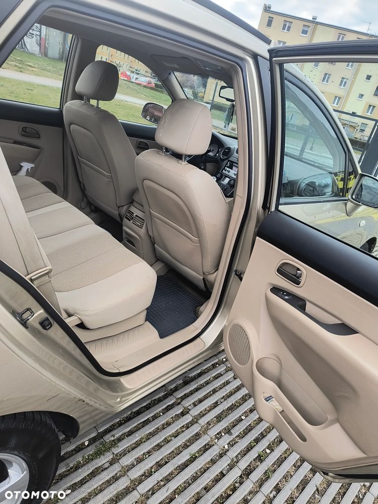 Kia Carens 2.0 CRDi Voyage - 15