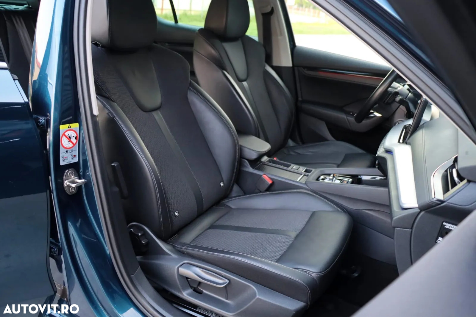 Skoda Octavia 2.0 TDI 150 CP DSG Sportline - 17
