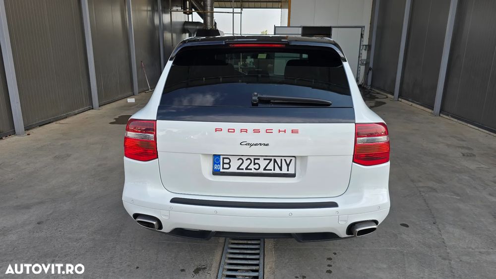 Porsche Cayenne - 4
