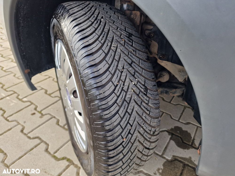 Ford Transit Connect - 21