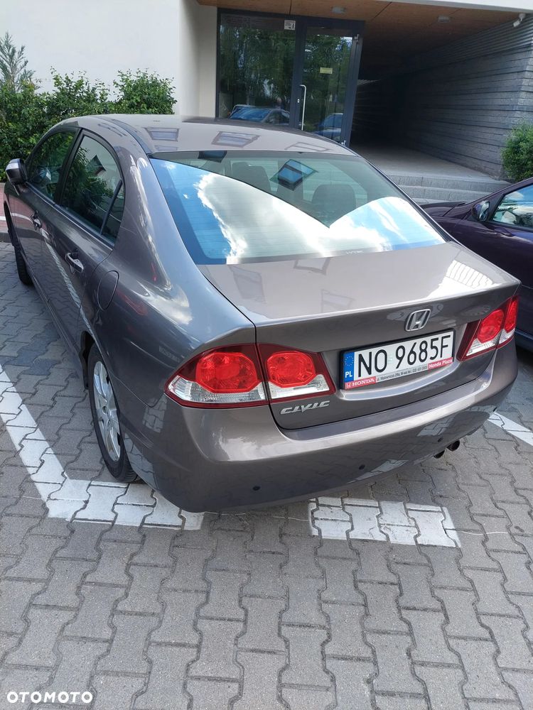Honda Civic 1.8 Comfort - 9