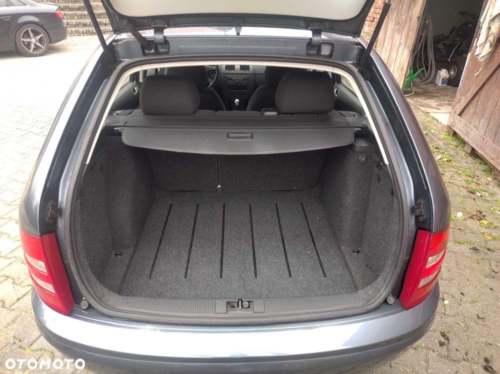 Skoda Fabia - 4