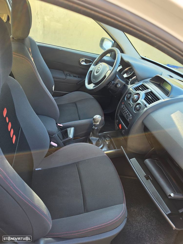 Renault Mégane - 5