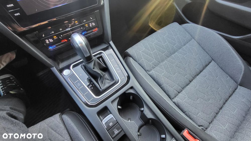 Volkswagen Passat 1.5 TSI EVO Business DSG - 27