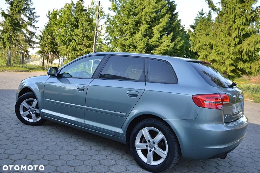 Audi A3 Sportback 1.6 Attraction - 11