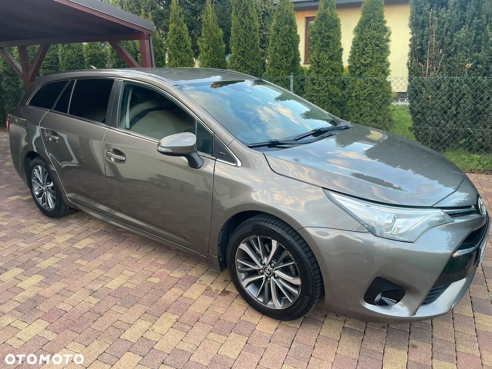 Toyota Avensis 1.8 Premium MS - 1