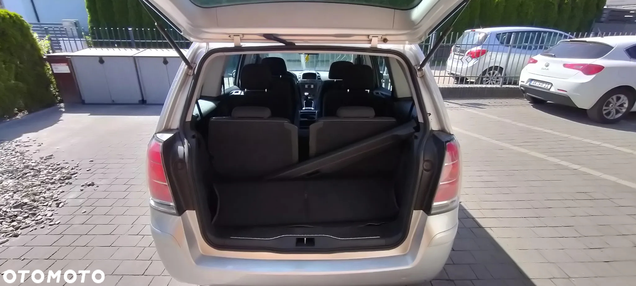 Opel Zafira - 25