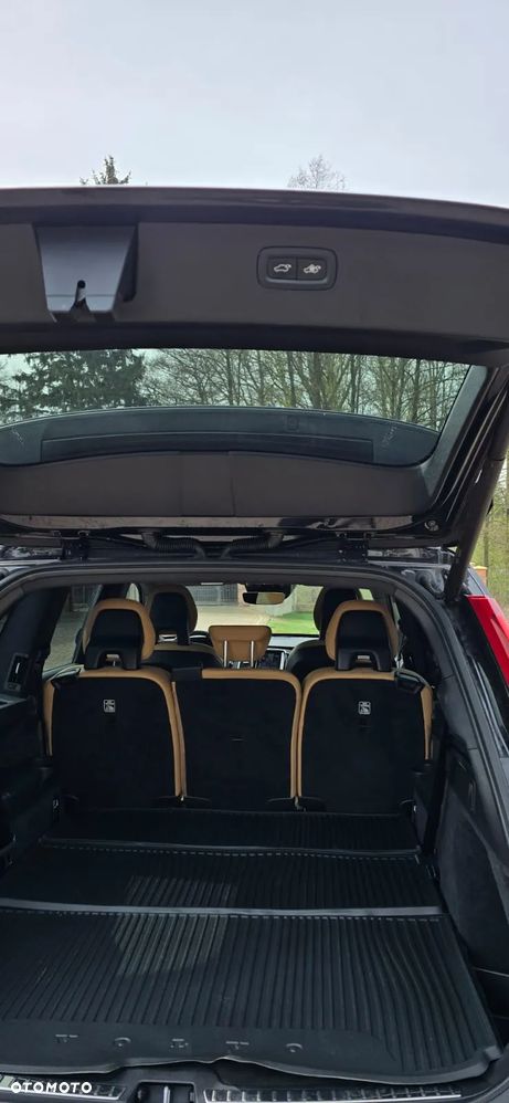 Volvo XC 90 - 18
