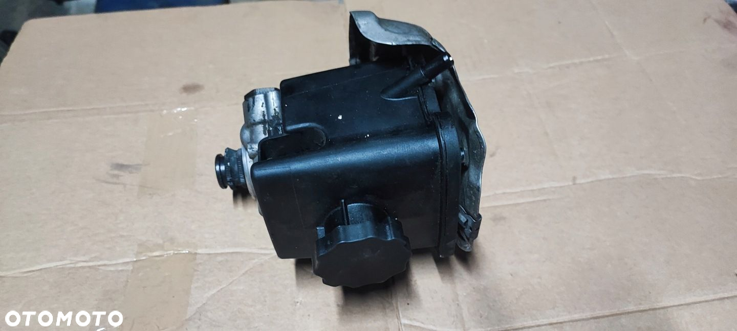 POMPA WSPOMAGANIA MERCEDES W211 W203 W204 1.8 KOMPRESOR A0034664301 - 2