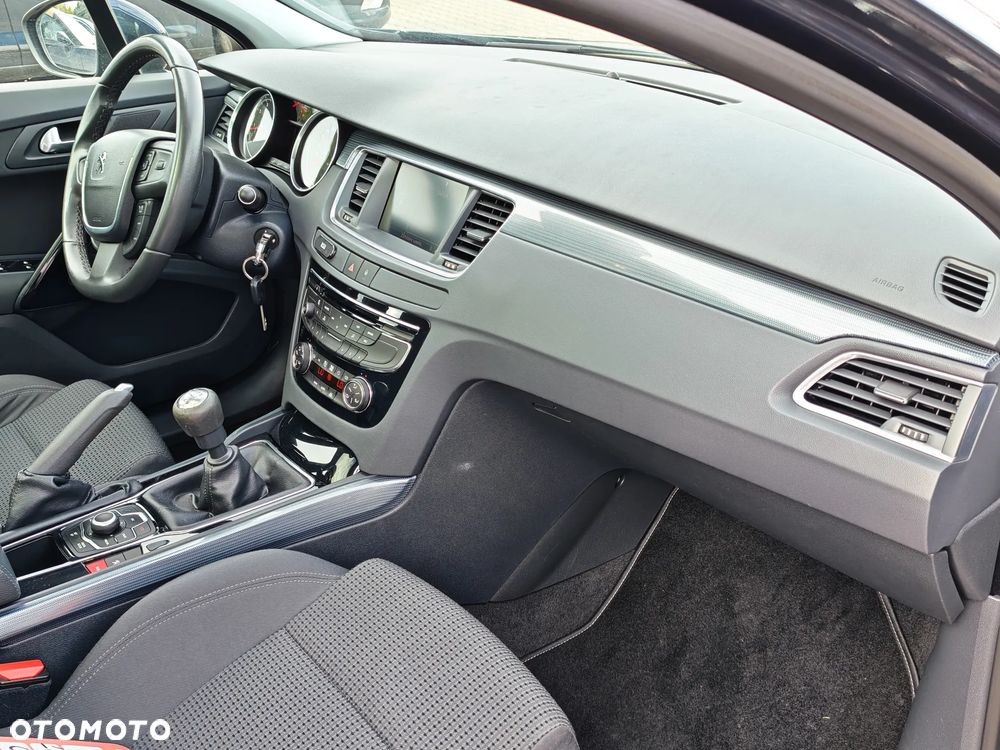 Peugeot 508 1.6 T Allure - 16