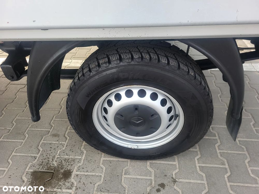 Mercedes-Benz Sprinter - 28