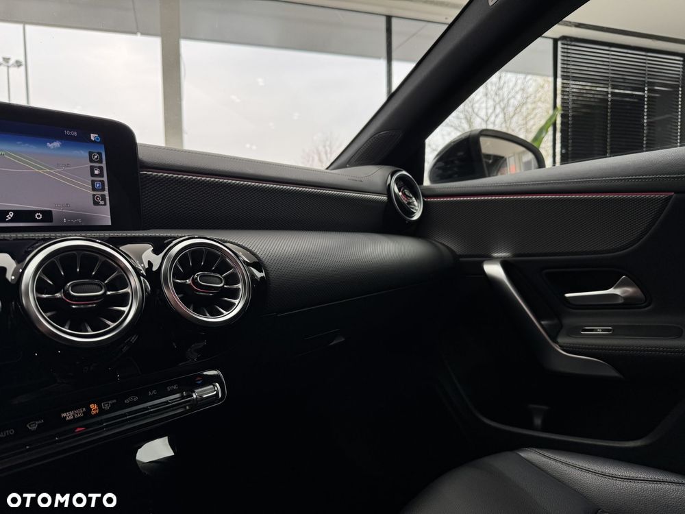 Mercedes-Benz CLA - 26