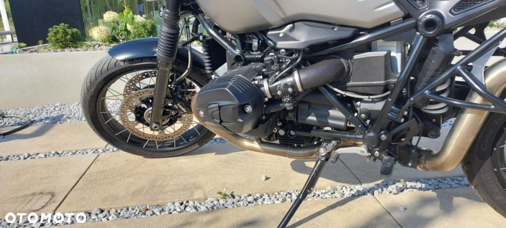 BMW R - 8