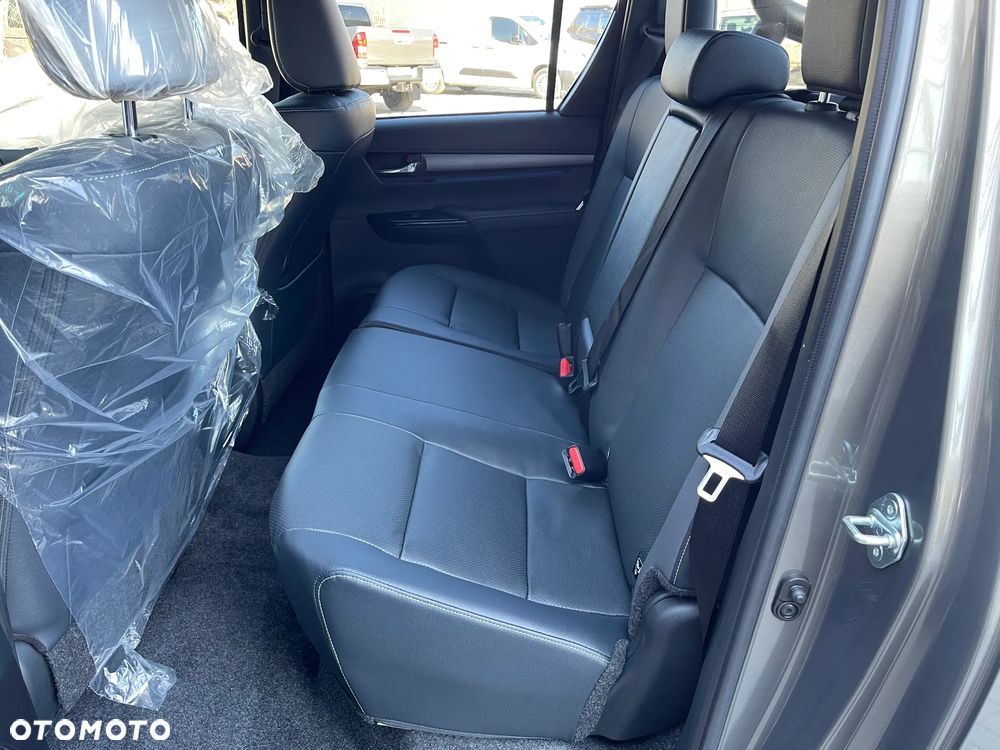 Toyota Hilux 2.8 D-4D Double Cab Invincible 4x4 - 14