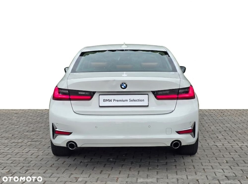 BMW Seria 3 318d mHEV M Sport - 6