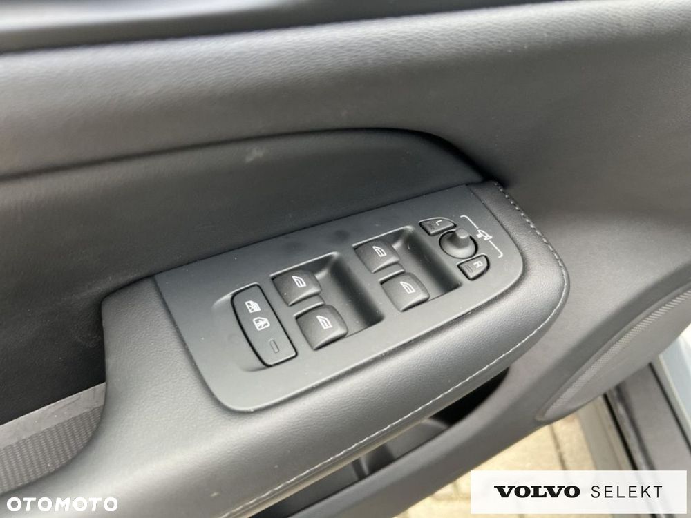 Volvo V60 Cross Country - 17