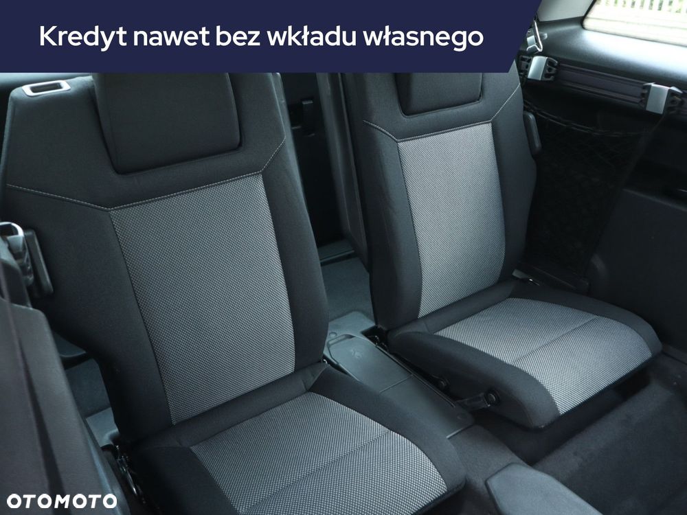 Opel Zafira - 15