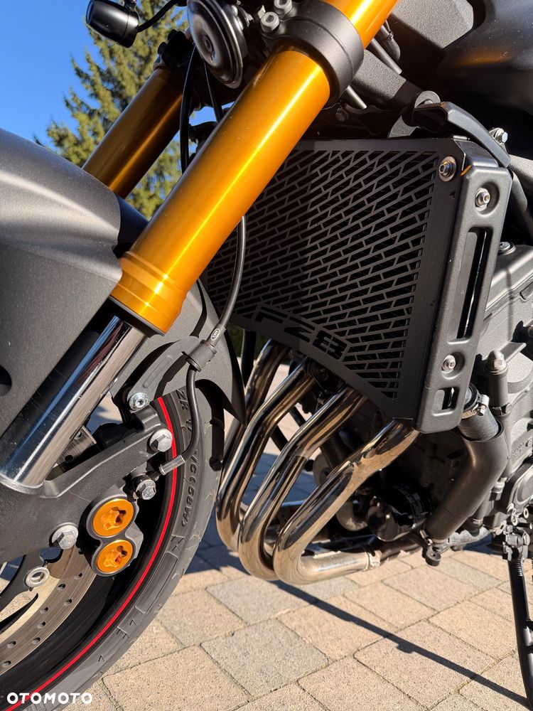 Yamaha FZ8 - 7