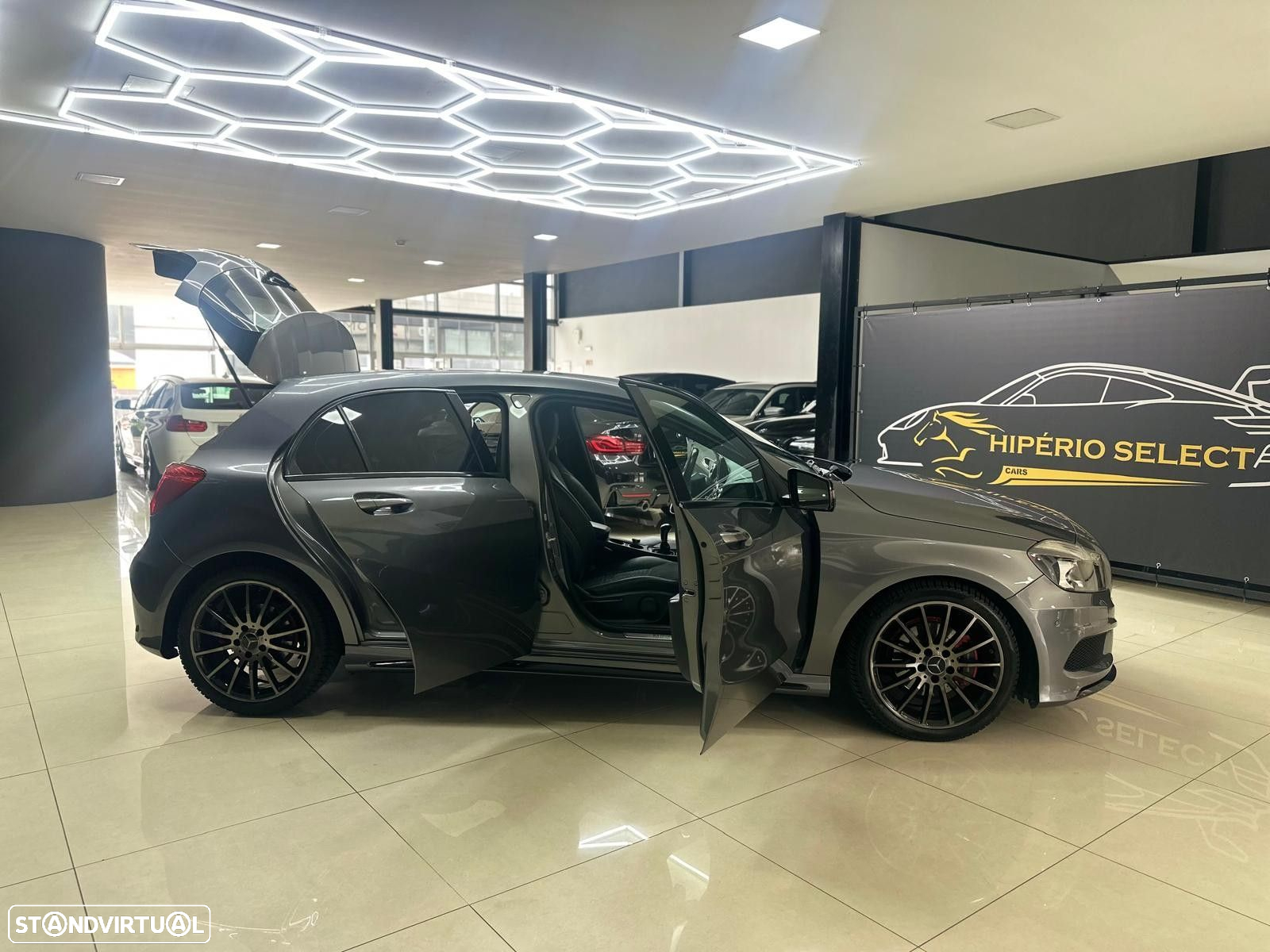 Mercedes-Benz A 180 AMG Line - 10