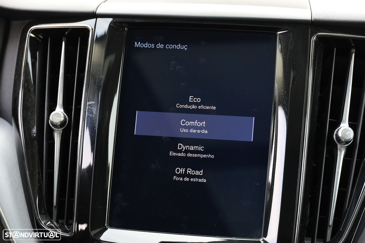 Volvo XC 60 2.0 D4 Momentum Plus Geartronic - 19