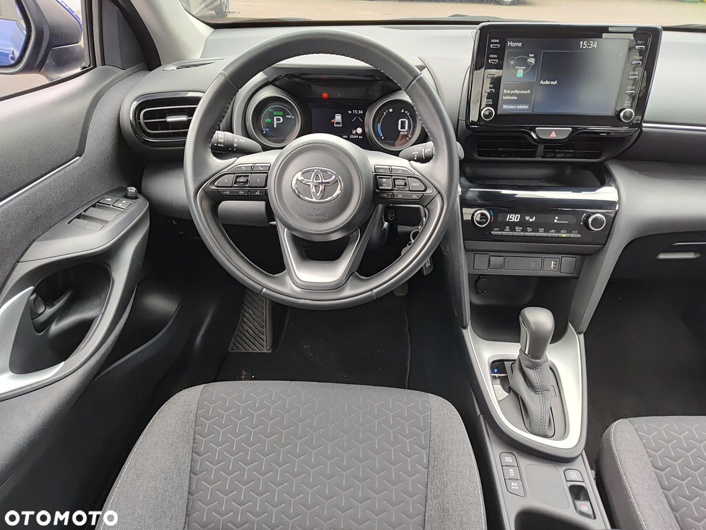 Toyota Yaris Cross - 12