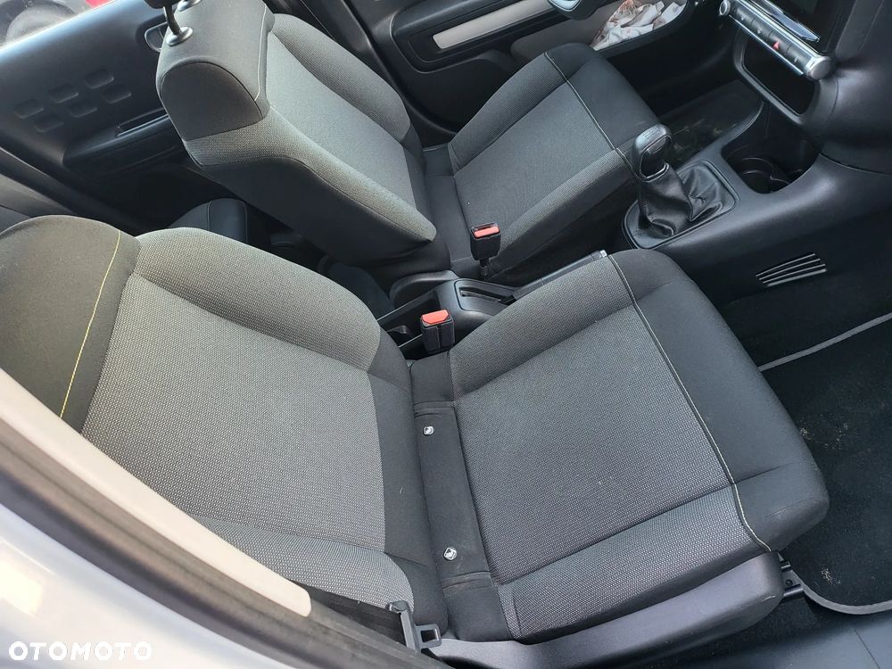 Citroën C3 Pure Tech 82 SHINE - 9