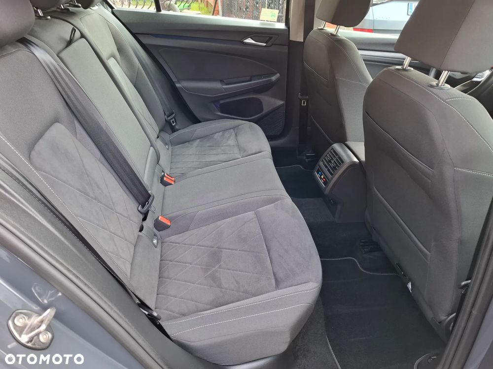 Volkswagen Golf 1.5 TSI EVO Style - 35